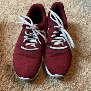 Women’s Nike Tanjun shoes